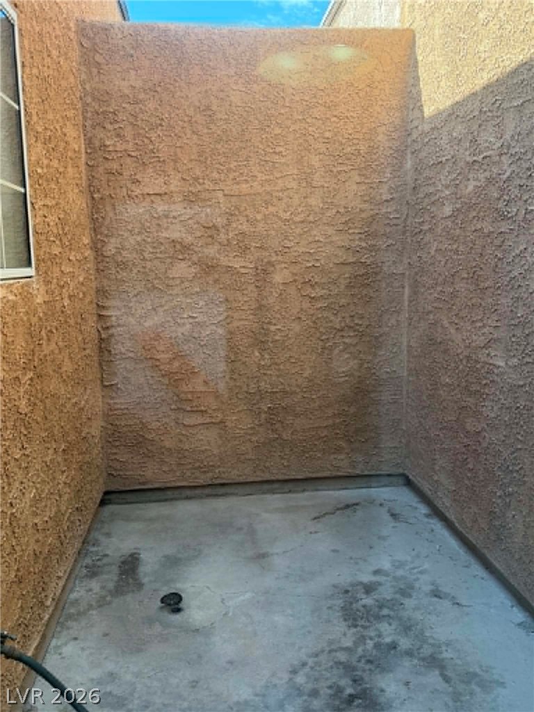 215 North Lamb Boulevard E Property Photo 12