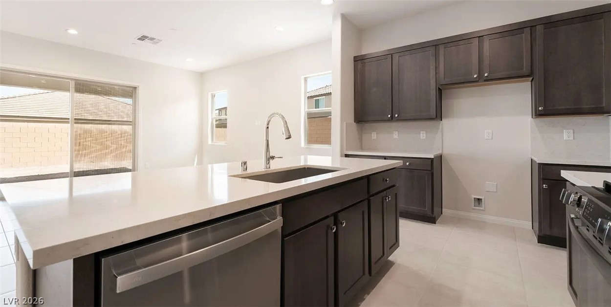 650 Ambridge Drive Property Photo 4