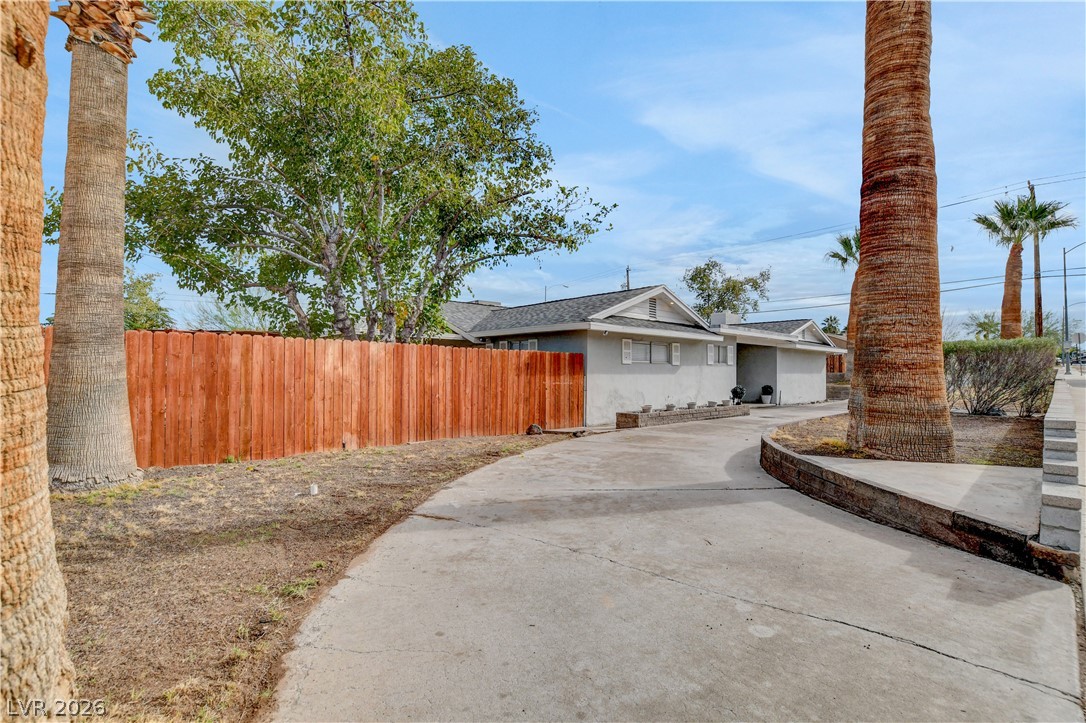 443 National Street Property Photo 4