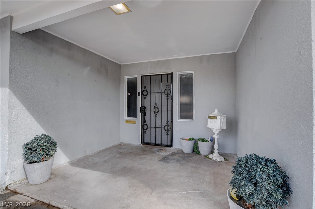 443 National Street Property Photo 6