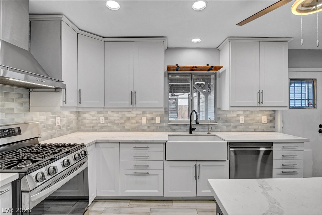 443 National Street Property Photo 24
