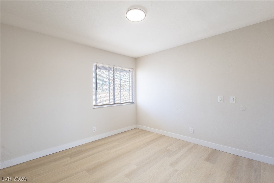 1405 Vegas Valley Drive 49 Property Photo 11