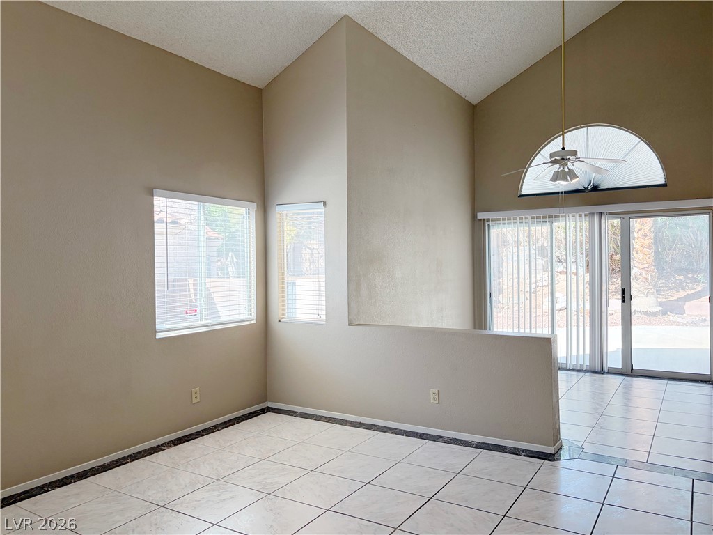2713 Brienza Way Property Photo 8