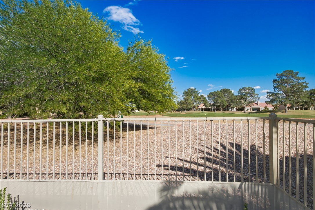 2920 Crown Ridge Drive Property Photo 4