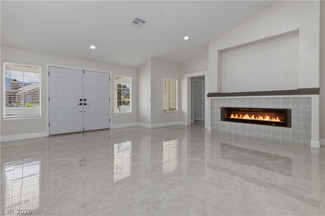 2920 Crown Ridge Drive Property Photo 10