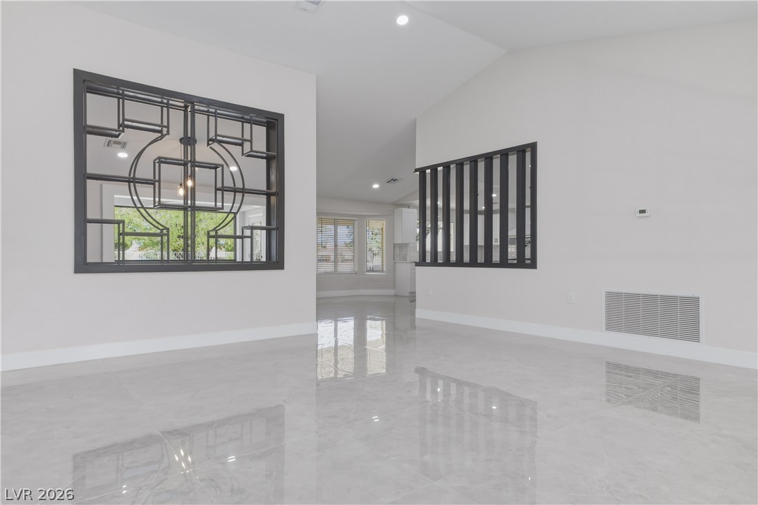 2920 Crown Ridge Drive Property Photo 12
