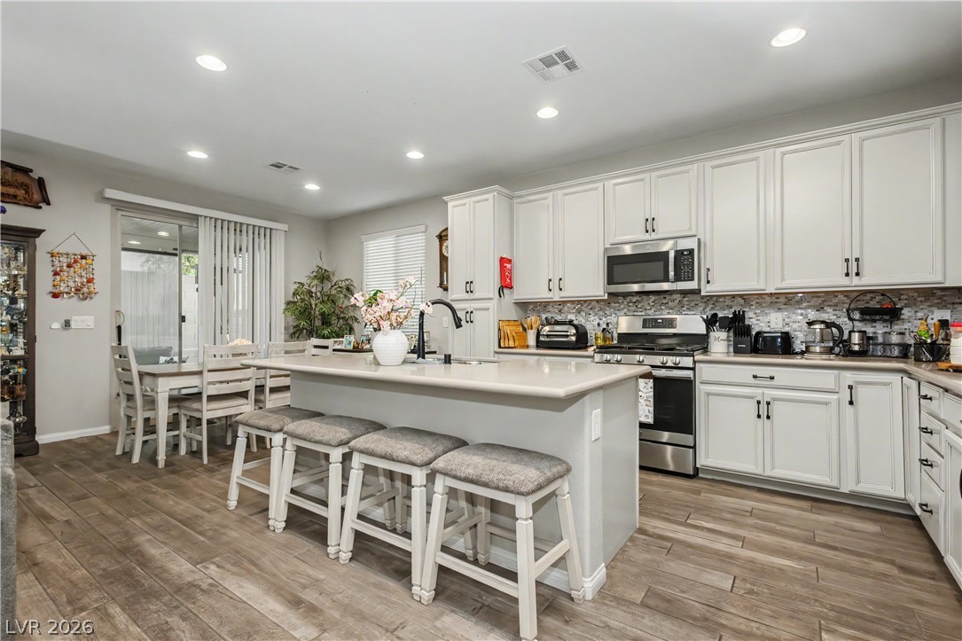 403 Stephen Clear Avenue Property Photo 12