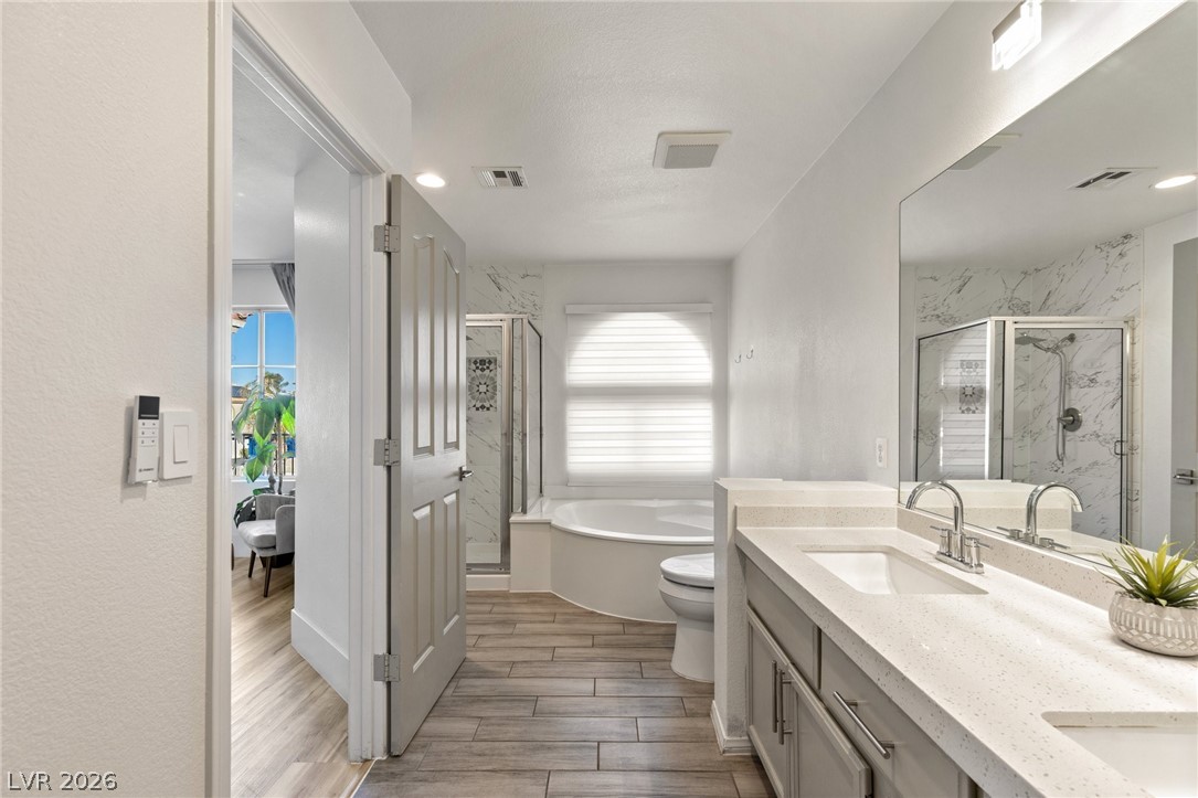 38 Diplomat Court Property Photo 18
