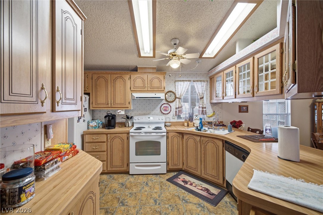 2430 Quebec Street Property Photo 11