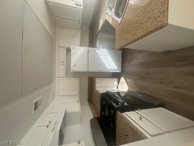 5335 Summertime Drive Property Photo 5