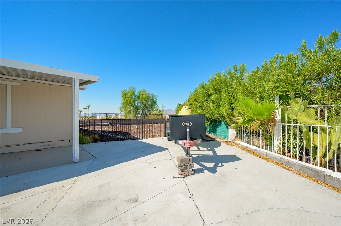 1731 Esquina Street Property Photo 4