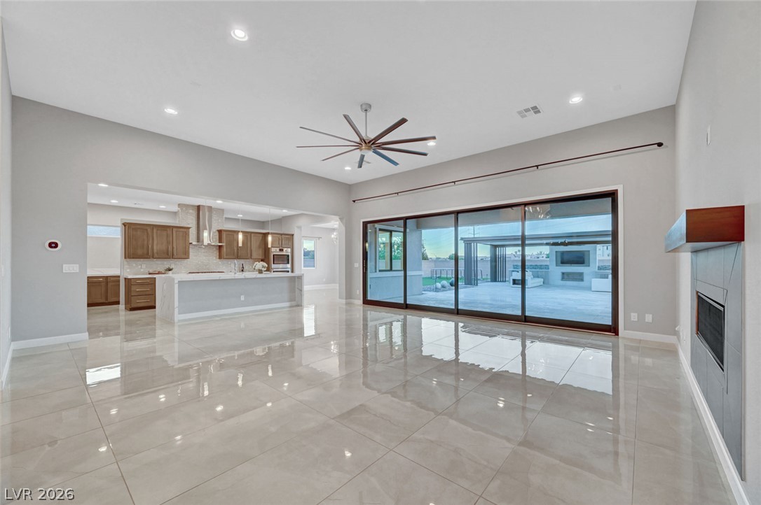 8477 Wolf Mountain Court Property Photo 15