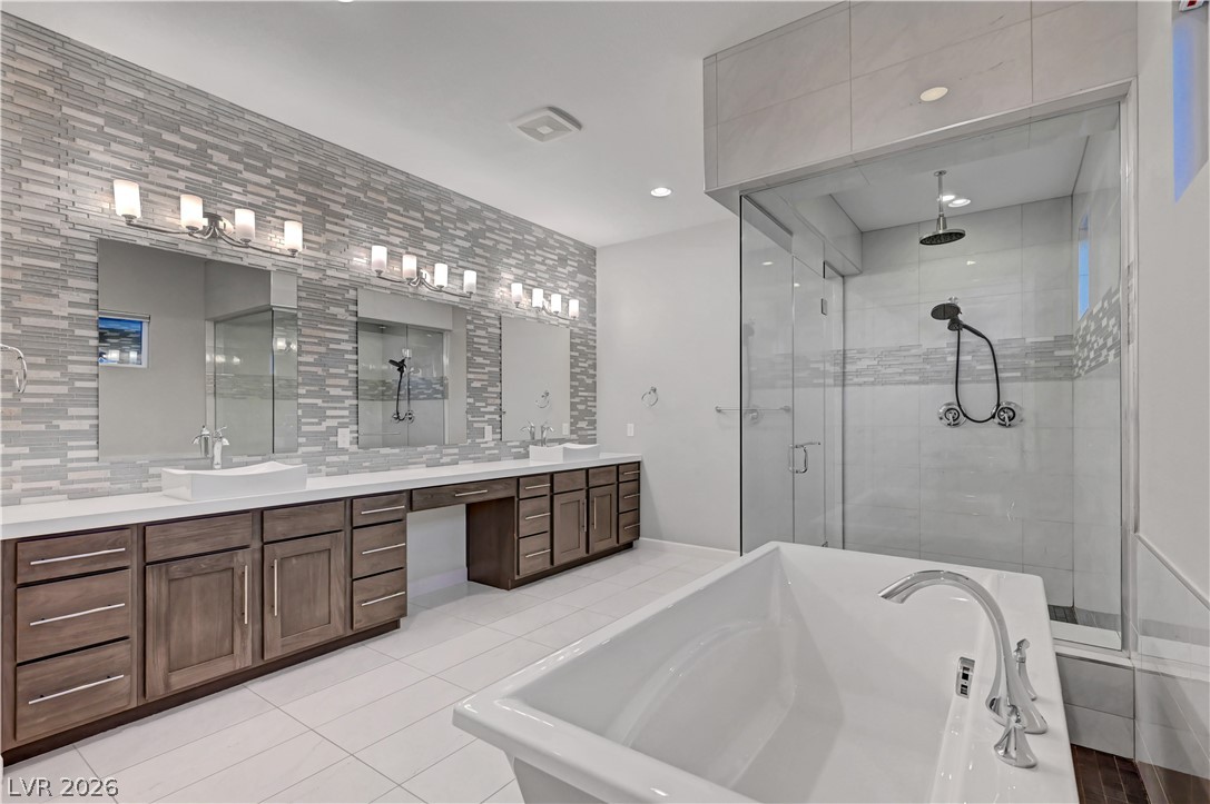 8477 Wolf Mountain Court Property Photo 20