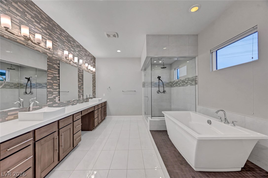 8477 Wolf Mountain Court Property Photo 21