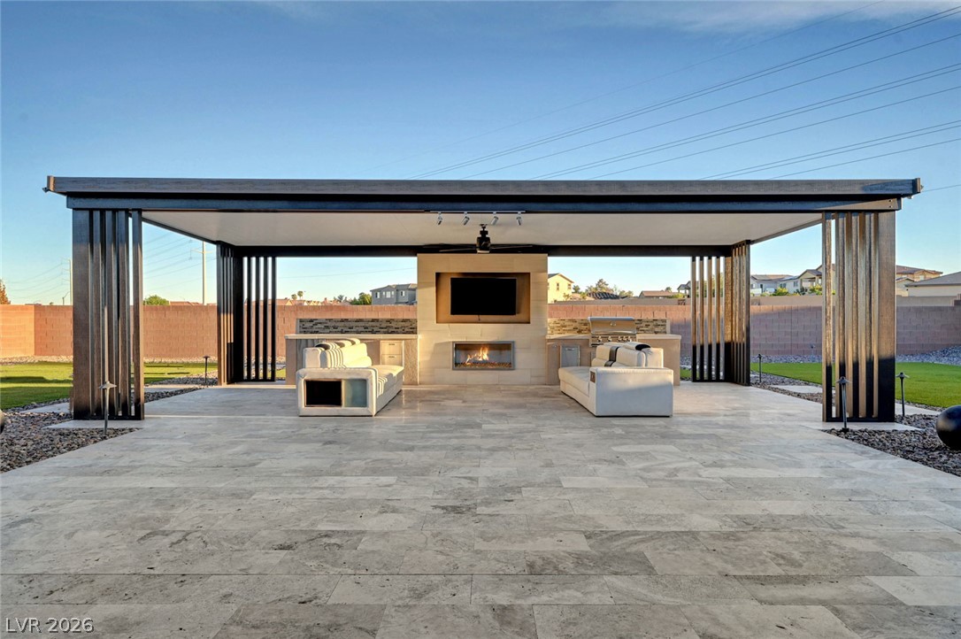 8477 Wolf Mountain Court Property Photo 25
