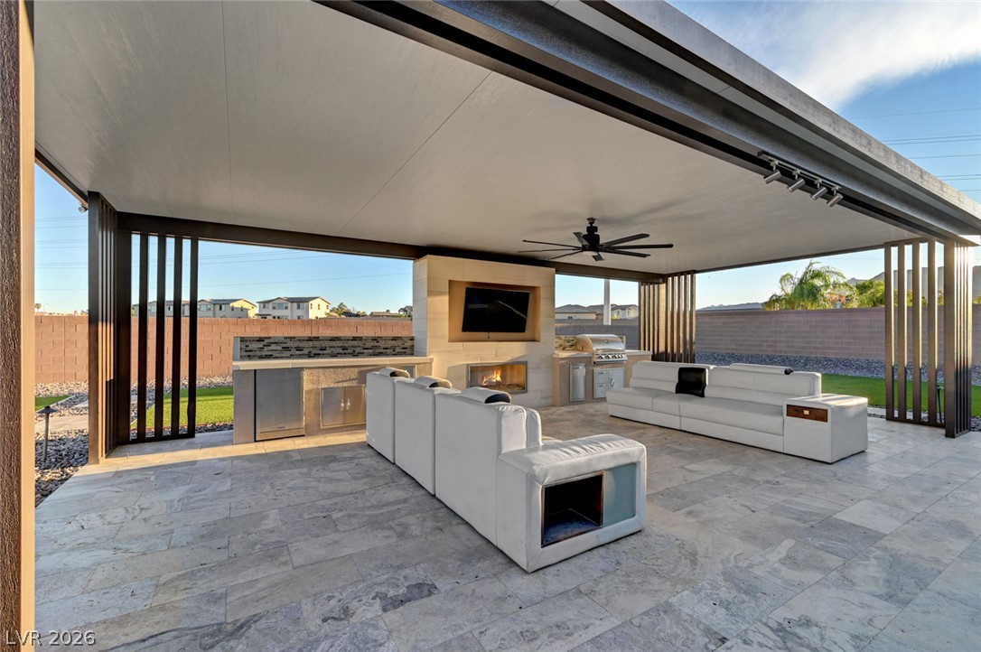 8477 Wolf Mountain Court Property Photo 28