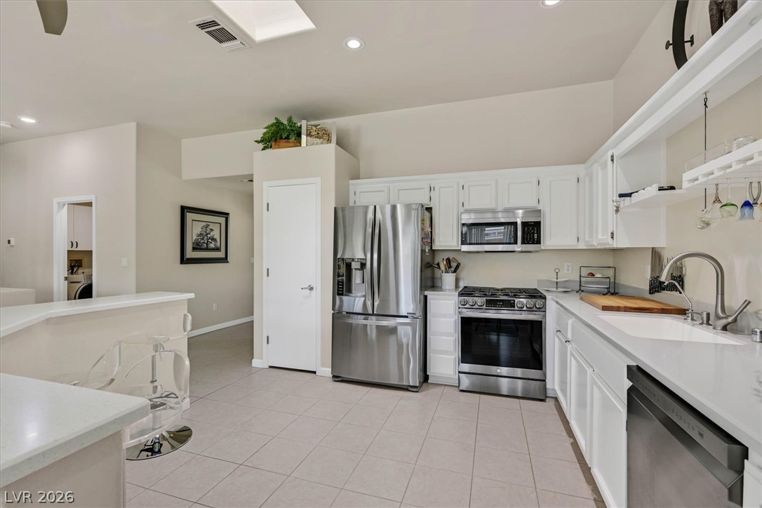 2037 Joy View Lane Property Photo 11