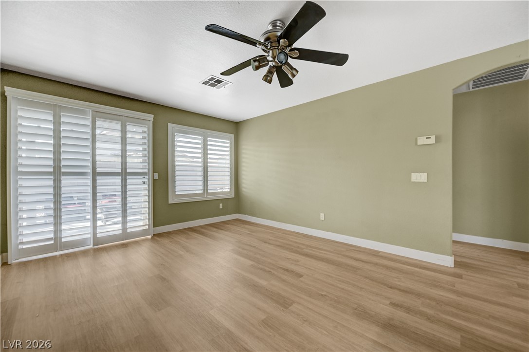 4981 Lunetto Avenue Property Photo 18