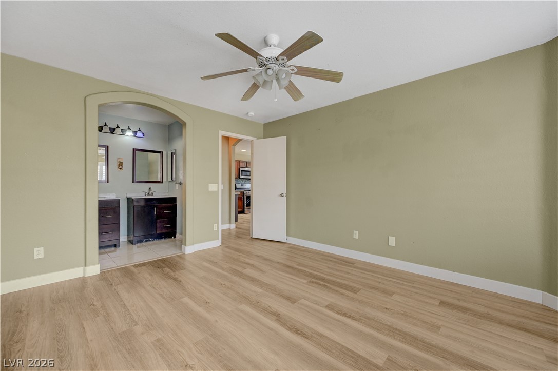 4981 Lunetto Avenue Property Photo 22