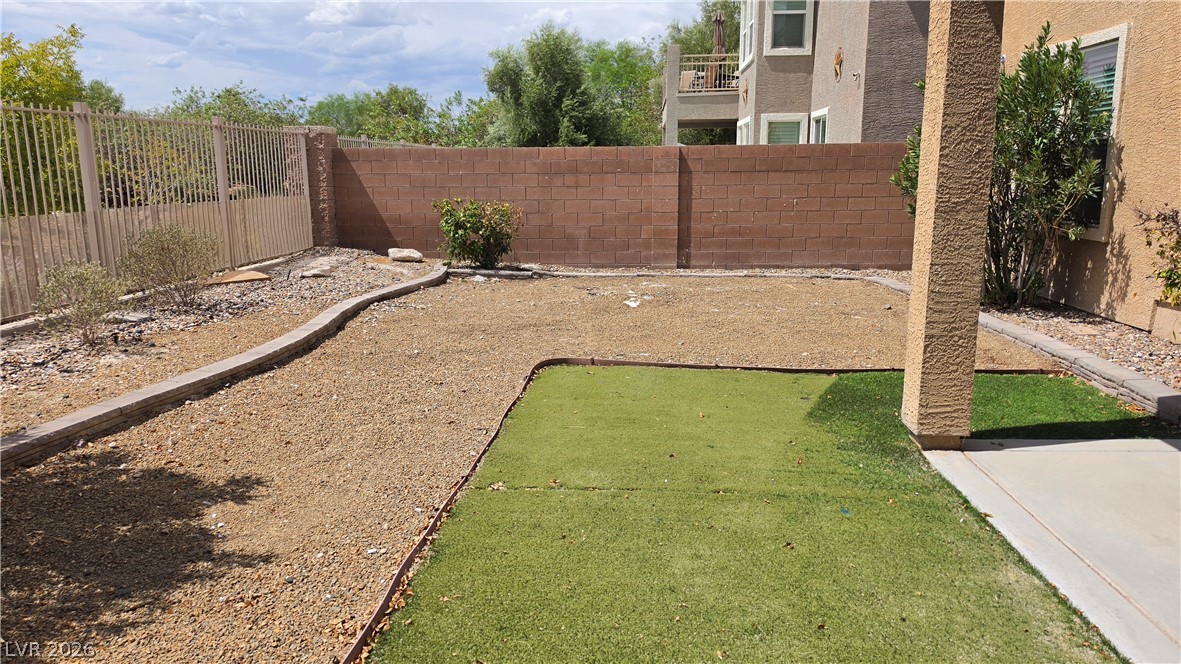 6877 Quiet Peeps Place Property Photo 28