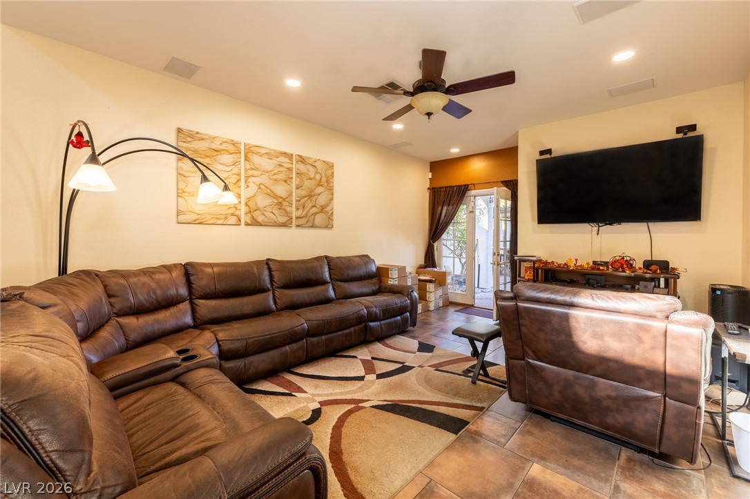 8859 Keywood Street Property Photo 5