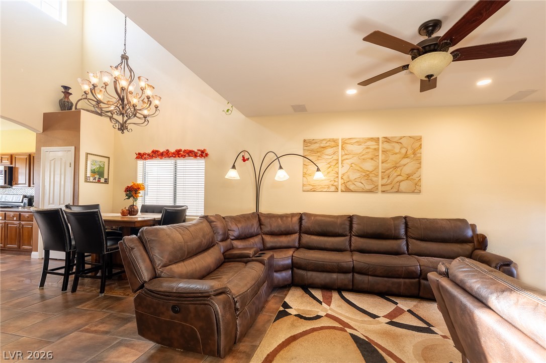 8859 Keywood Street Property Photo 6