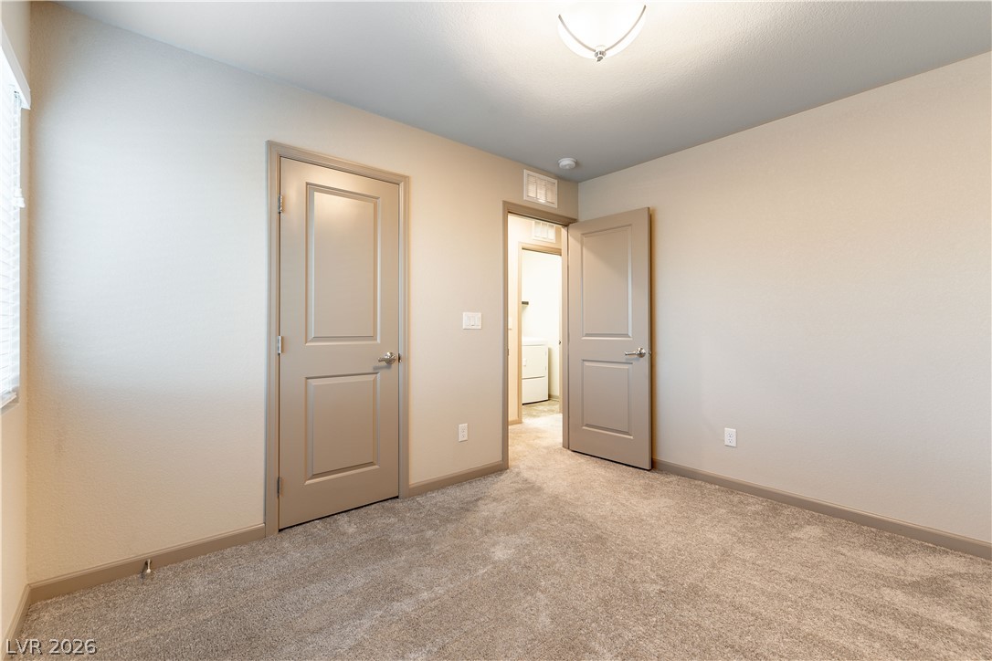 8012 Carpenter Creek Avenue Property Photo 12