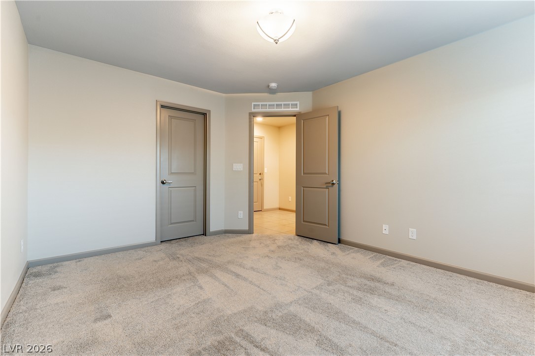 8012 Carpenter Creek Avenue Property Photo 16