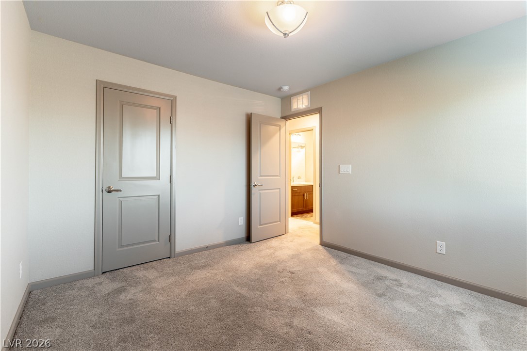 8012 Carpenter Creek Avenue Property Photo 18