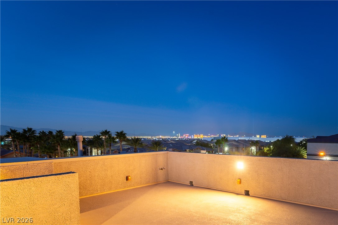 8012 Carpenter Creek Avenue Property Photo 23