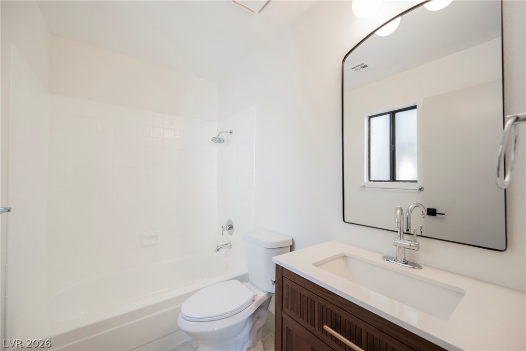 5065 Celebrity Circle Property Photo 10