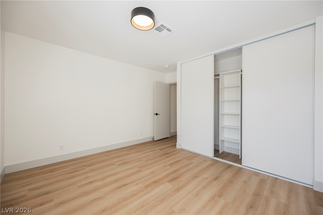 5065 Celebrity Circle Property Photo 13