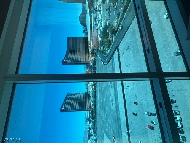 2000 North Fashion Show Drive 2009 Property Photo 15