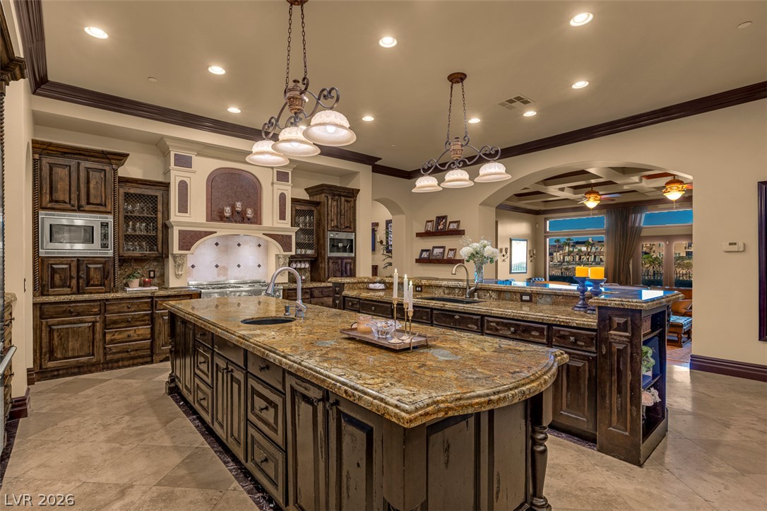 1350 Villafranca Circle Property Photo 3