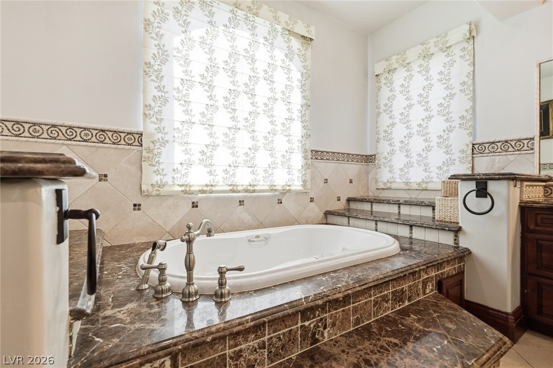 9 Via Del Garda Property Photo 57