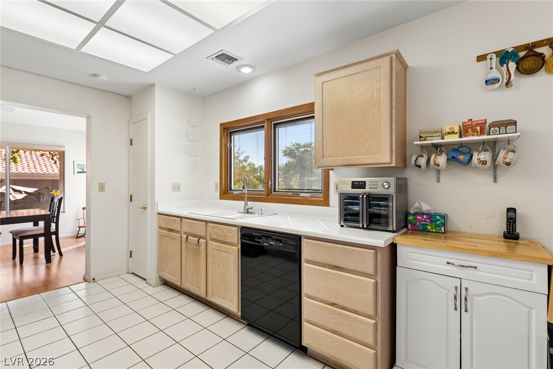 2400 Sunup Drive Property Photo 23