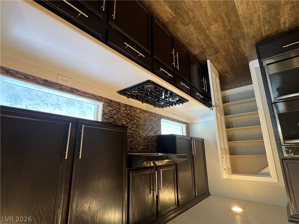 10054 Pebble Path Court Property Photo 11
