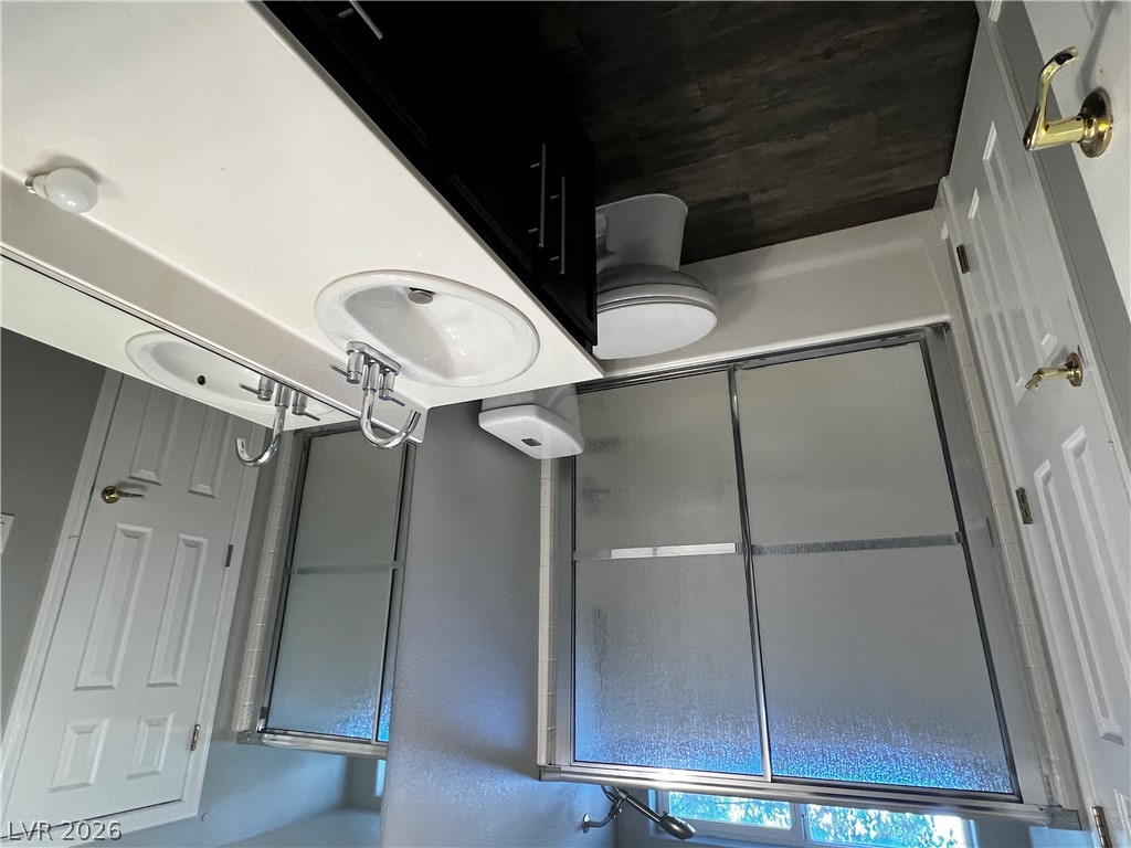 10054 Pebble Path Court Property Photo 25