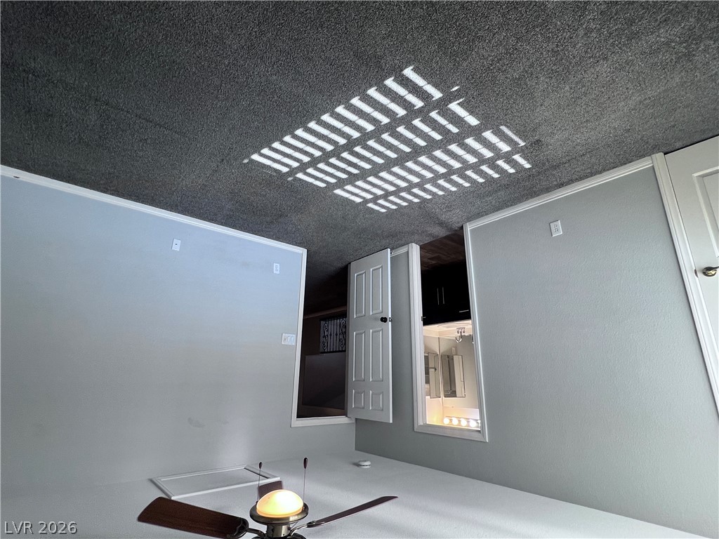 10054 Pebble Path Court Property Photo 32