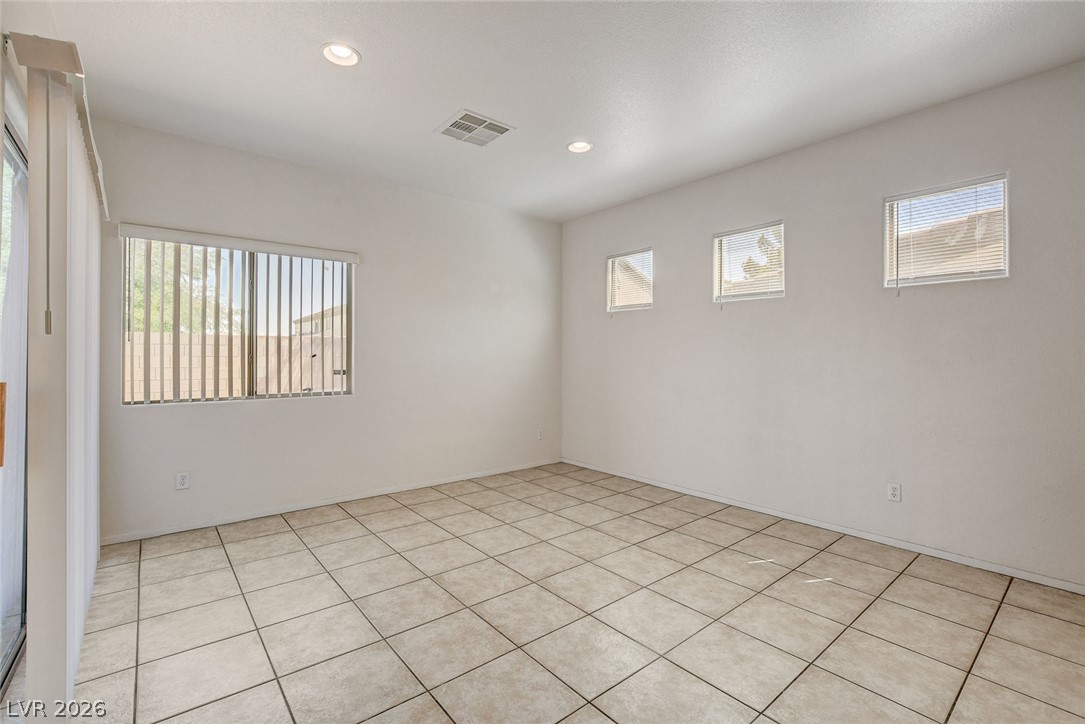 6724 Donna Street Property Photo 8