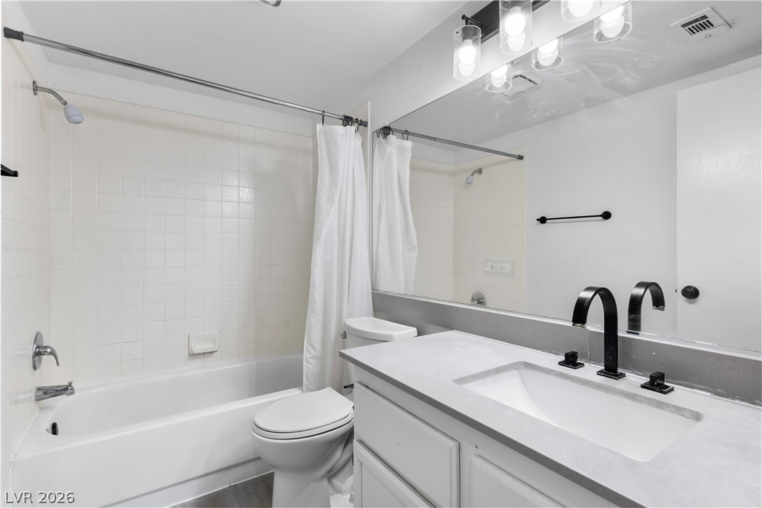 2066 Glistening Sands Drive Property Photo 14