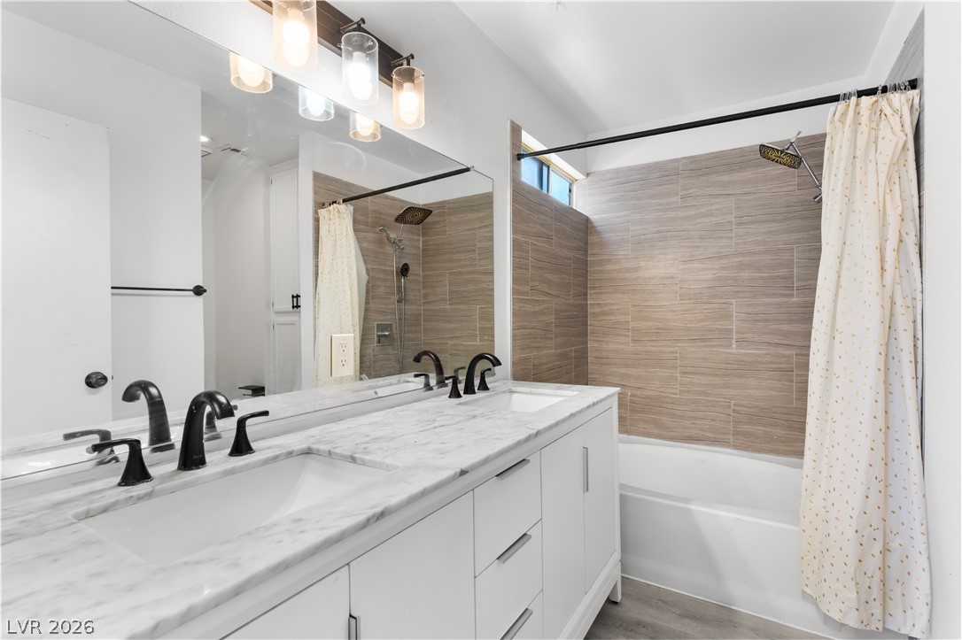 2066 Glistening Sands Drive Property Photo 18