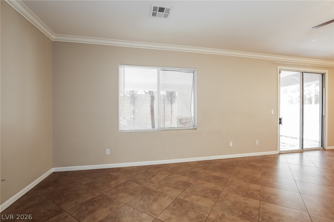 2617 Los Palos Street Property Photo 7