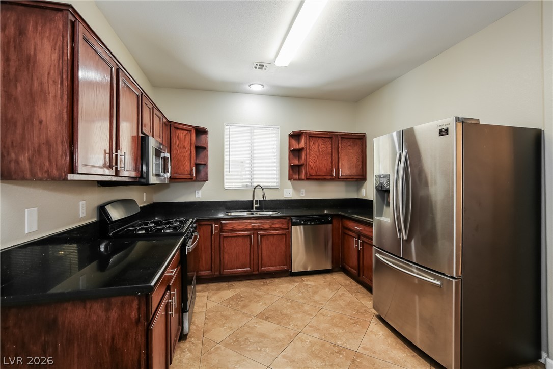 2617 Los Palos Street Property Photo 8