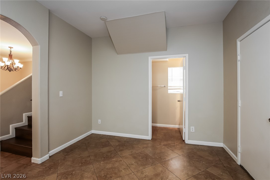 2617 Los Palos Street Property Photo 12