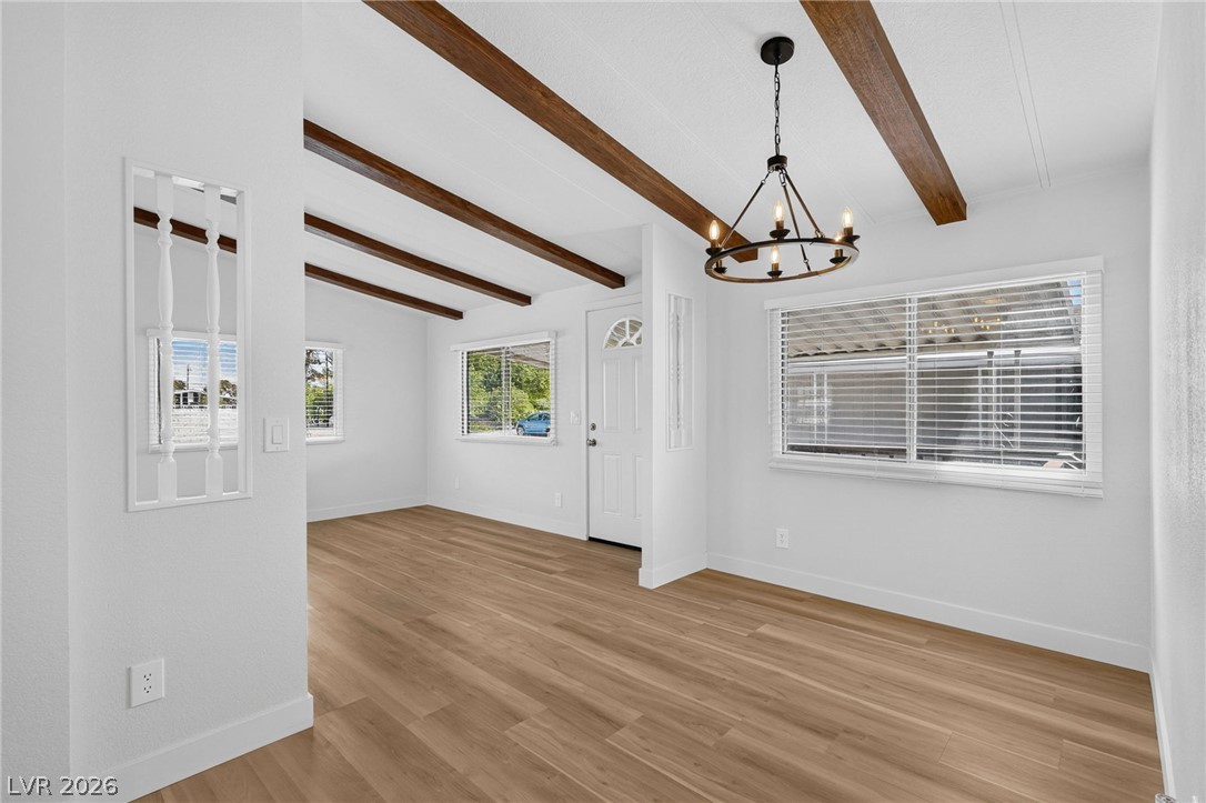 5525 Tres Piedras Road Property Photo 10