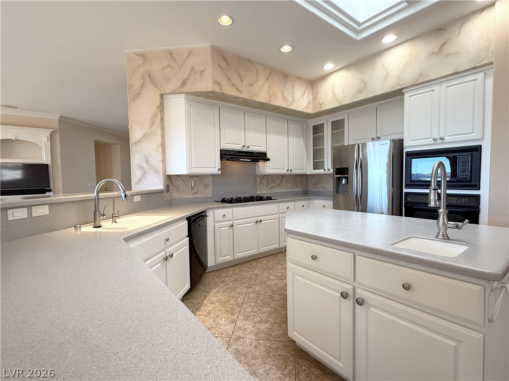2875 Scotts Valley Drive Property Photo 15