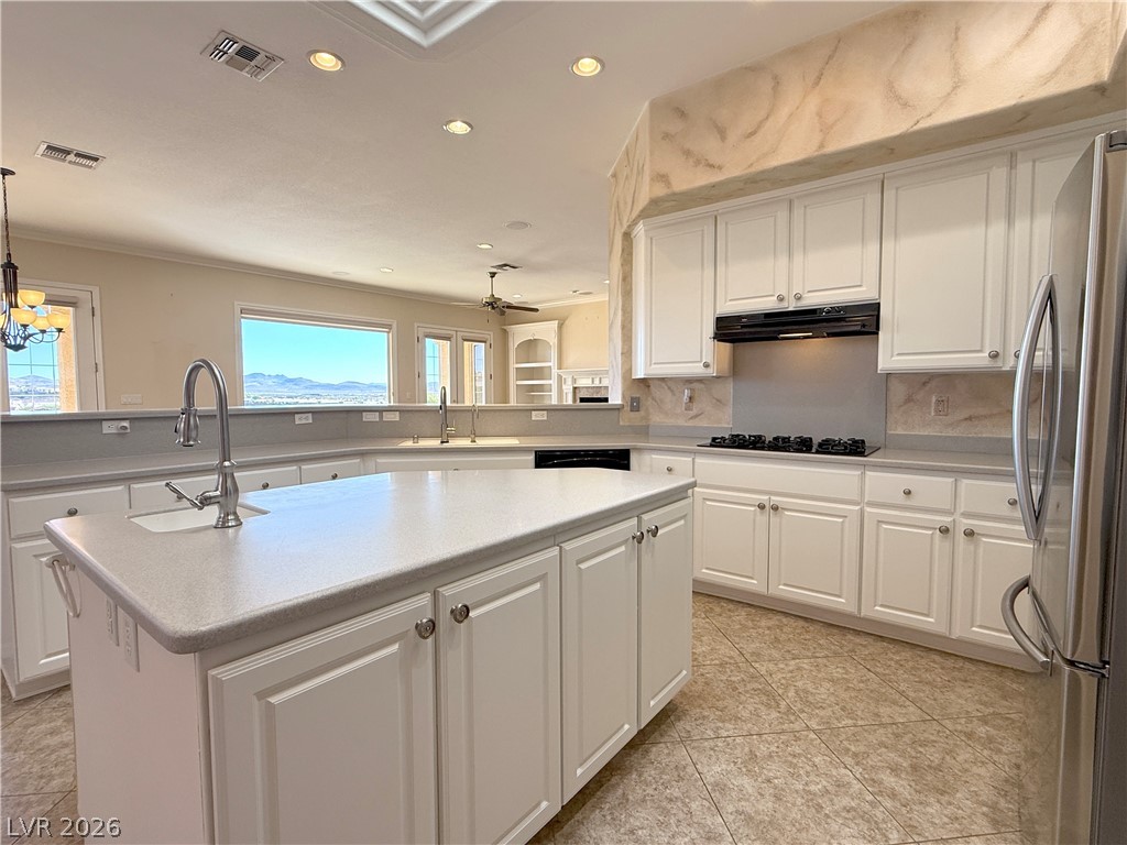 2875 Scotts Valley Drive Property Photo 16