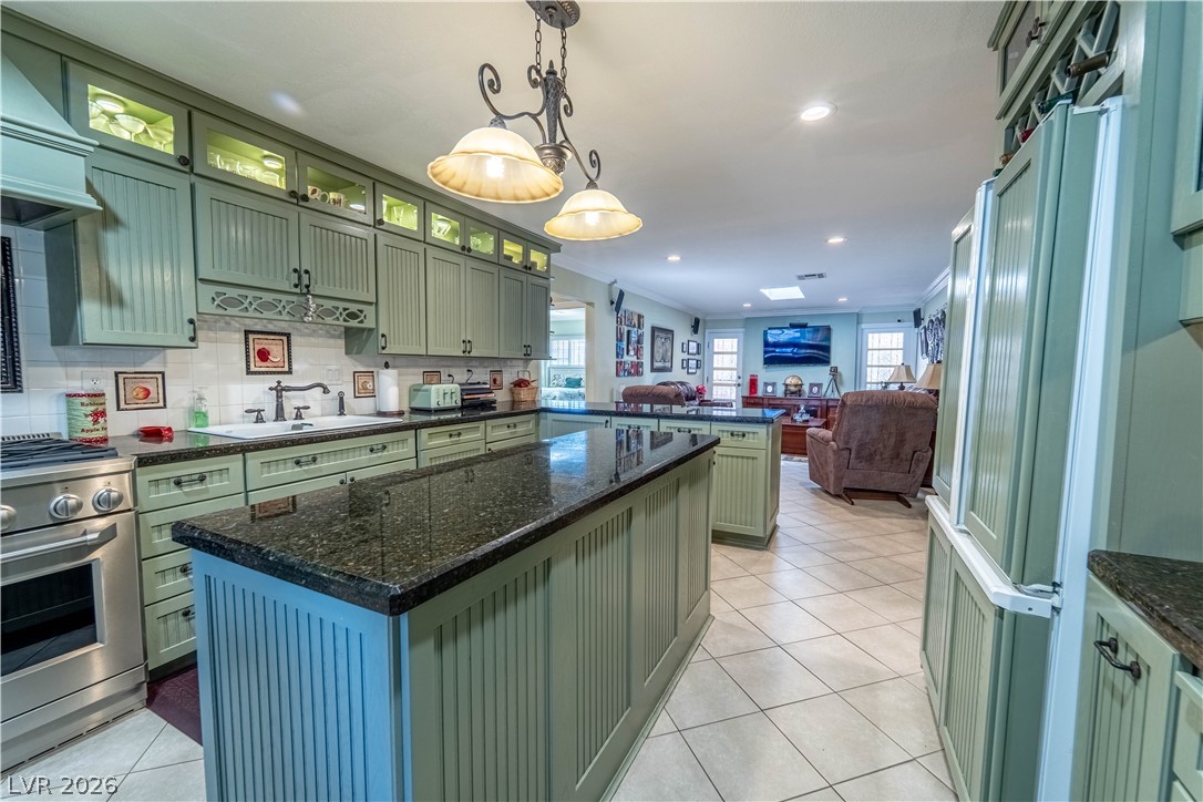 4656 Skyland Drive Property Photo 23
