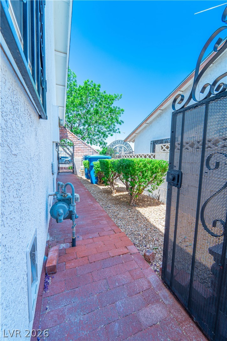 4656 Skyland Drive Property Photo 30